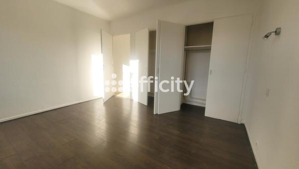 Immeuble 7 pièces - 250 m²