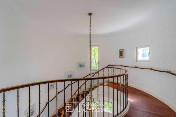 L’élégance d’une villa familiale dans un cadre naturel préservé