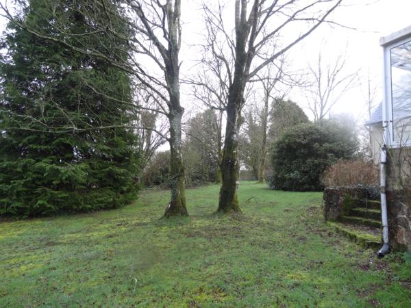 Plounévez-Quintin (22110) Grande maison familiale au calme, jardin de 147 m² et vie de plain-pied