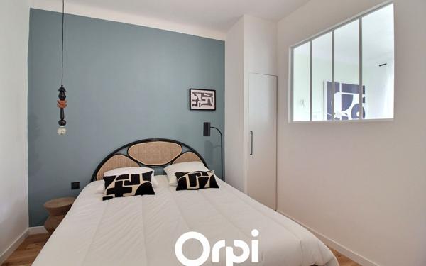 Appartement à vendre    2 pièces •  Marseille 7