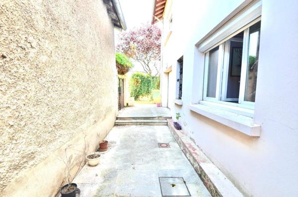 Maison de famille au Coeur du vieux Sathonay Camp