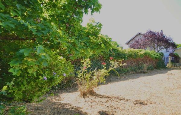 Maison de famille au Coeur du vieux Sathonay Camp