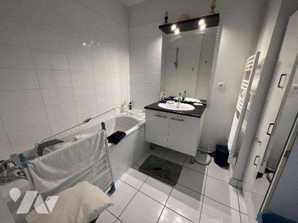 APPARTEMENT DE TYPE 5 AVENDRE