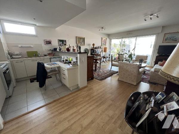 APPARTEMENT DE TYPE 5 AVENDRE