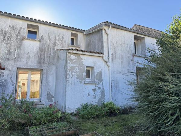 Maison charentaise Semussac 329 m²