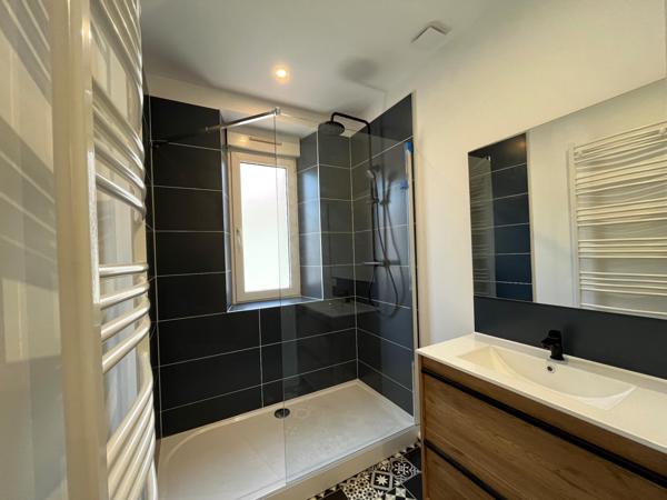 APPARTEMENT T3 ENTIÈREMENT RÉNOVÉ – 58,76 m² – 1ER ÉTAGE