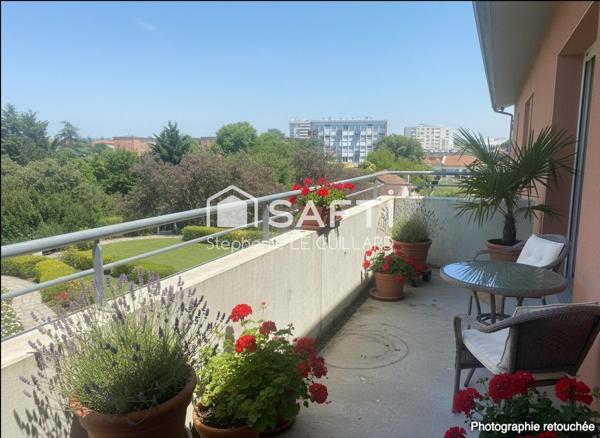 T2  Rénové avec terrasse & parking Lalande-Lavache