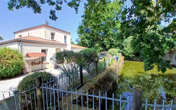 Maison à vendre    4 pièces •  Montaigu