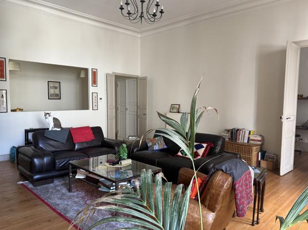 Appartement de caractère avec terrasse un bien rare au cœur de la Bastide