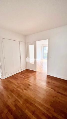Location Appartement 4 pièces 88.5 m² - Paris 75016