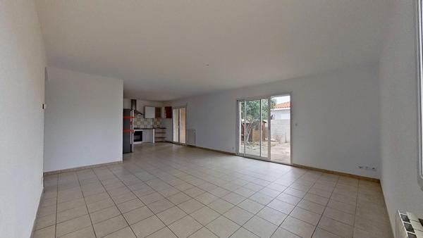 Maison
         5 pièces
        - 128 m² 265 000 € *