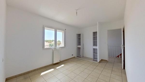 Maison
         5 pièces
        - 128 m² 265 000 € *
