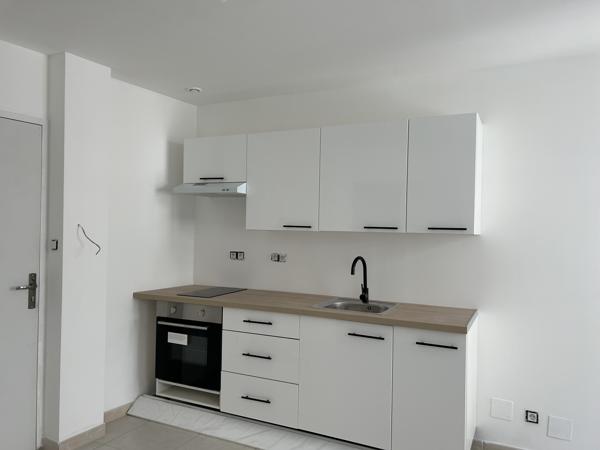 Immeuble
         6 pièces
        - 110 m² Exclusivité 168 000 € *