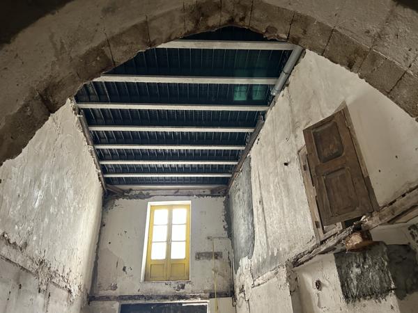 Immeuble
         6 pièces
        - 110 m² Exclusivité 168 000 € *