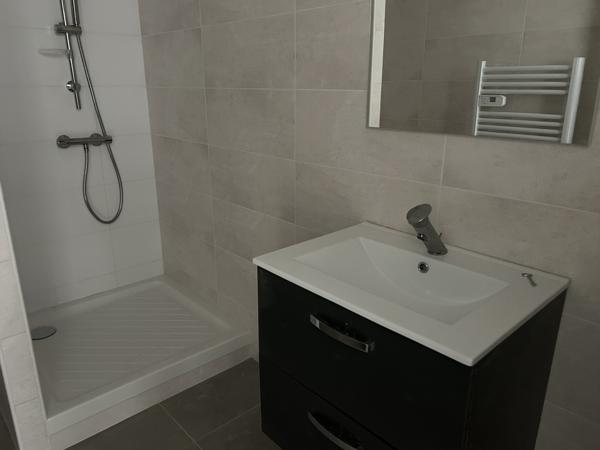 Immeuble
         6 pièces
        - 110 m² Exclusivité 168 000 € *