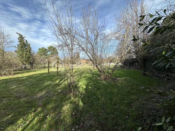 Terrain de 1 150 m²