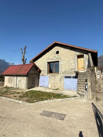 Maison à rénover sur St Egrève