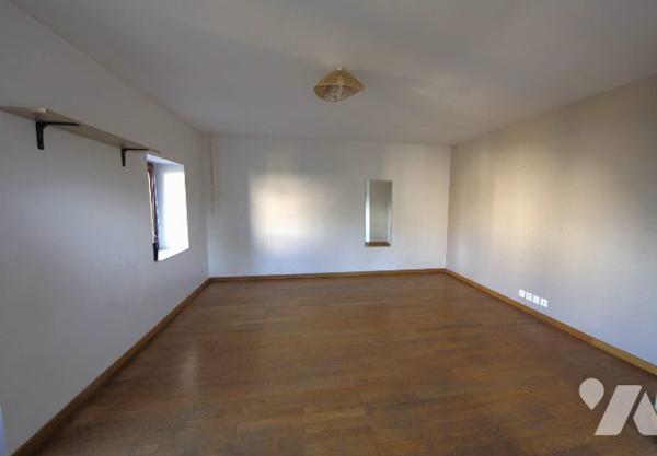 Duplex indépendant de 94m² avec garage et jardin