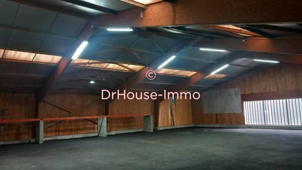 Bien immobilier à vendre 10 pièces de 990 m²