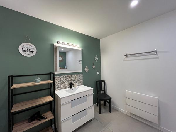 Maison contemporaine avec piscine à Marsac-sur-l'Isle 24430 - Confort et modernité assurés"