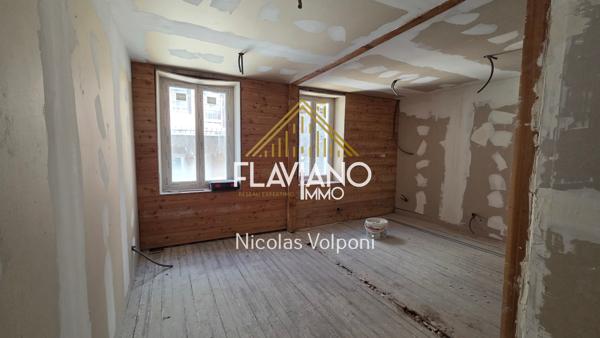 Appartement de 7 pièces de 198 m² à Barcelonnette Barcelonnette (04400)