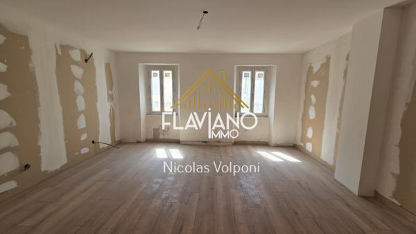 Appartement de 7 pièces de 198 m² à Barcelonnette Barcelonnette (04400)