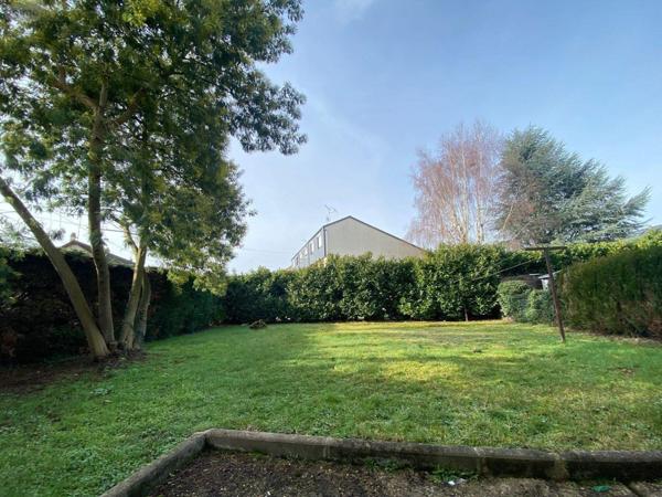 Maison à vendre à Arnage dans la Sarthe (72230), ref : 72122-1426