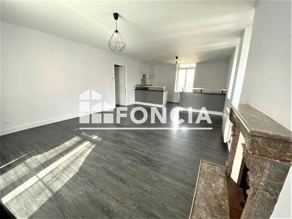 Location Appartement 3 pièces 84.9 m² - 18 RUE RICHARD LENOIR Flers 61100