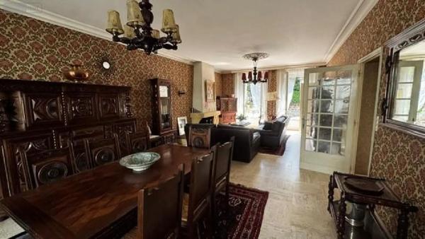 Achat - Maison Janzé 35150 10 pièces 314 m 2 827 m 2