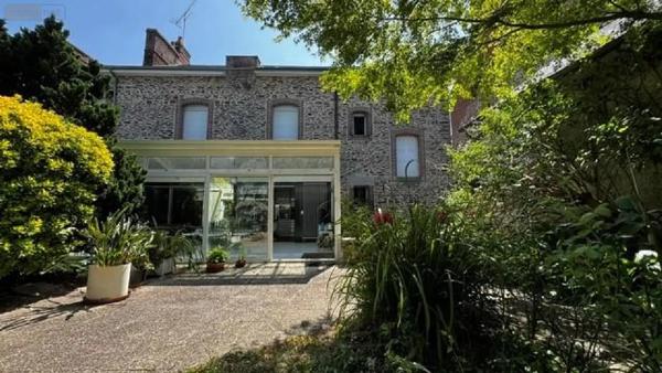 Achat - Maison Janzé 35150 10 pièces 314 m 2 827 m 2