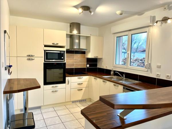 Maison T5 parfaitement entretenue dans secteur résidentiel