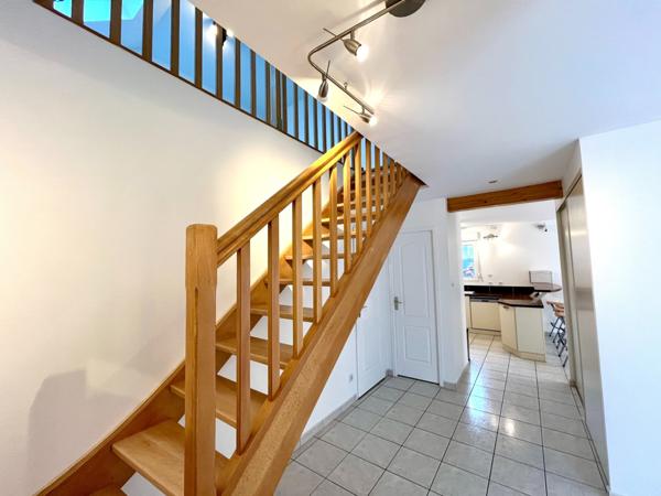 Maison T5 parfaitement entretenue dans secteur résidentiel