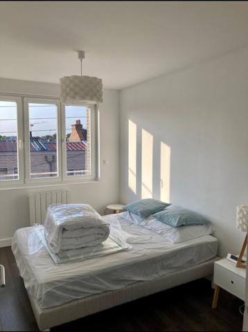 TYPE 4 entierement rénové avec garage prox toute commodité