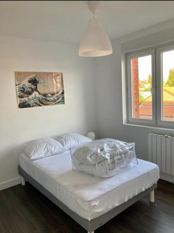 TYPE 4 entierement rénové avec garage prox toute commodité