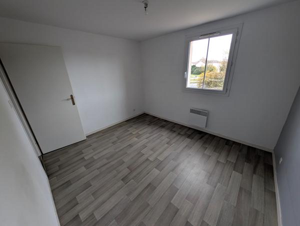 Maison Fontaine Le Comte 4 pièce(s)