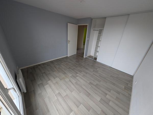 Maison Fontaine Le Comte 4 pièce(s)