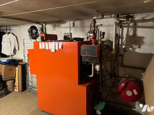 Maison familiale de 11 pièces, d'environ 325m², édifiées sur un terrain de 1 053 m²