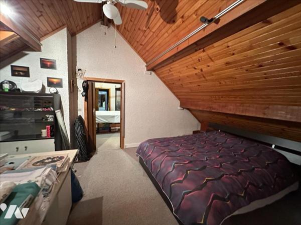 Maison familiale de 11 pièces, d'environ 325m², édifiées sur un terrain de 1 053 m²