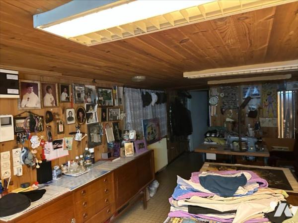 Maison familiale de 11 pièces, d'environ 325m², édifiées sur un terrain de 1 053 m²