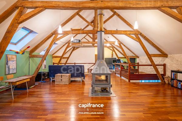 CETTE PROPRIETE DE 5 CHAMBRES EST UNE RENCONTRE RARE AVEC L'EXCELLENCE !