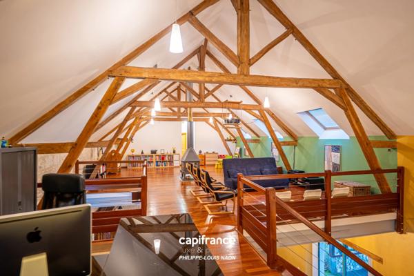 CETTE PROPRIETE DE 5 CHAMBRES EST UNE RENCONTRE RARE AVEC L'EXCELLENCE !