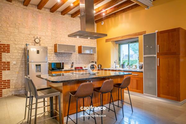 CETTE PROPRIETE DE 5 CHAMBRES EST UNE RENCONTRE RARE AVEC L'EXCELLENCE !