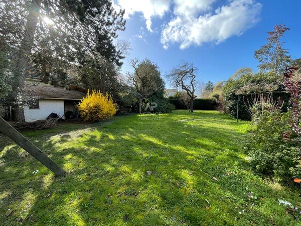 Terrain Saint Germain En Laye 600 m2 €742 000 ** - Référence 17943