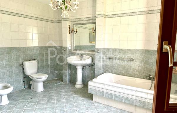 Maison 7 pièces 200 m2 dans un parc de 4168 m2