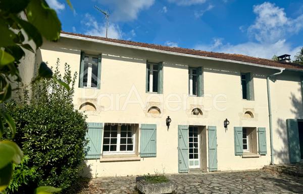 Maison 7 pièces 200 m2 dans un parc de 4168 m2