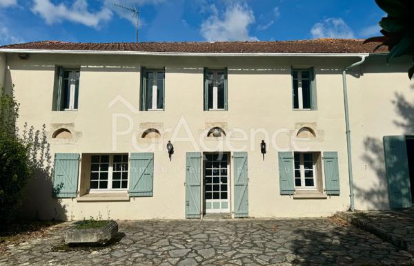 Maison 7 pièces 200 m2 dans un parc de 4168 m2