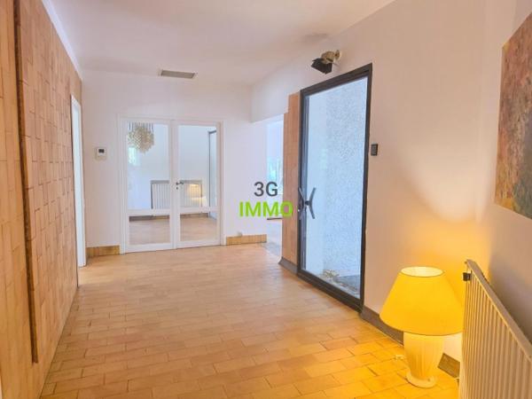 Vente / Maison d'architecte à Nîmes (30000)
