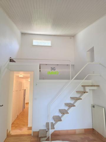 Vente / Maison d'architecte à Nîmes (30000)