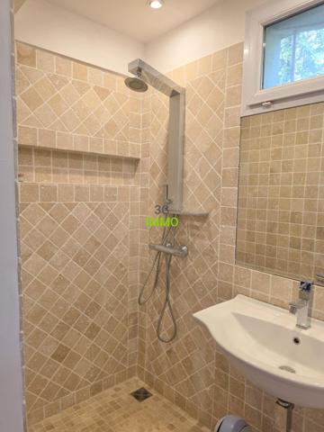 Vente / Maison d'architecte à Nîmes (30000)