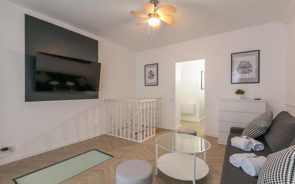 Appartement à vendre    2 pièces • 39,78 m2 Paris 11